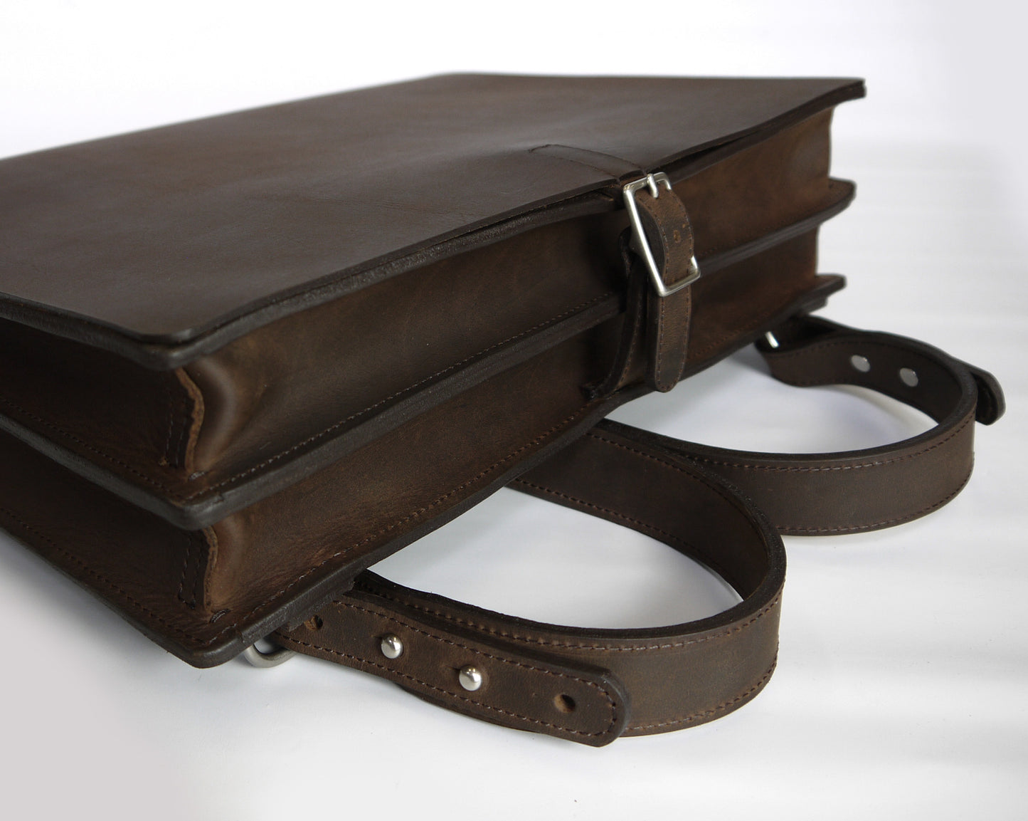 The Minimal 2-in-1 Backpack/Messenger Bag