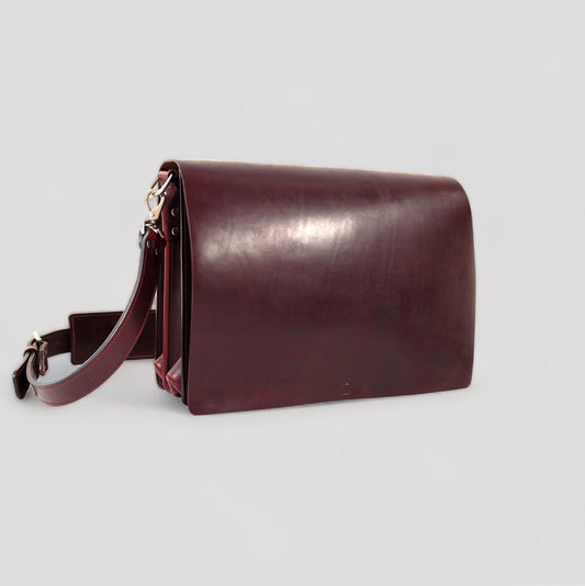 The Minimal - Burgundy Chromexcel